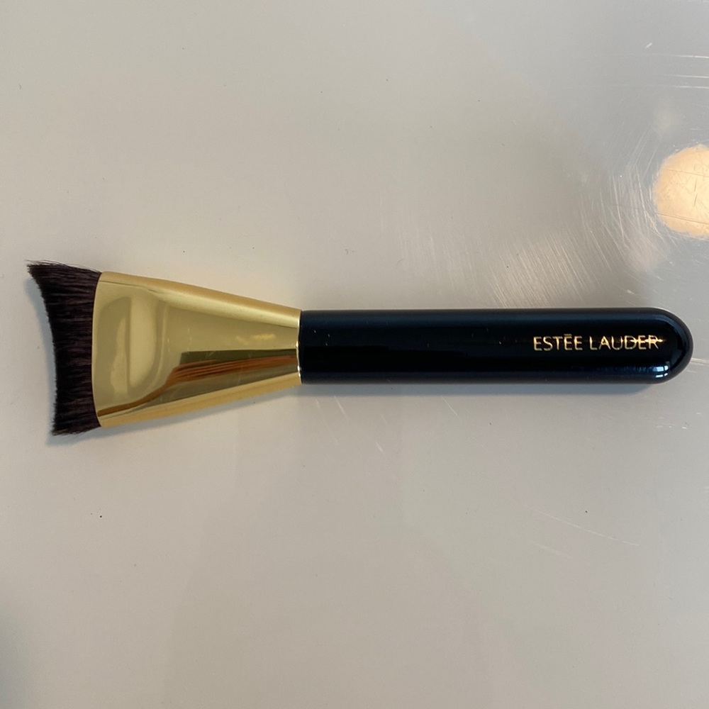 Estee Lauder Sculpting Foundation Brush